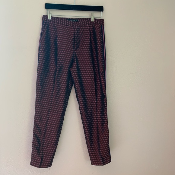 ZARA Jacquard Floral Cropped Trousers - Picture 2 of 8